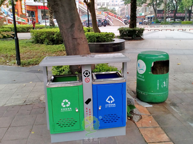 東莞蓮湖公園環(huán)保分類(lèi)戶(hù)外鐵垃圾桶美觀耐用